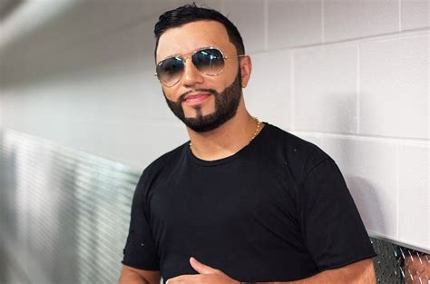 Alex sensation - Just about everyone has had at least one bout of the hiccups in their lifetime. Hiccups can result from quite a few different things, but the physical sensations they cause are usu...